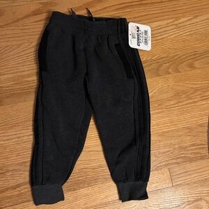 Cougar Sport Charcoal Gray Boys Joggers.   Size 4